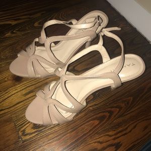 Tahari tan heels
